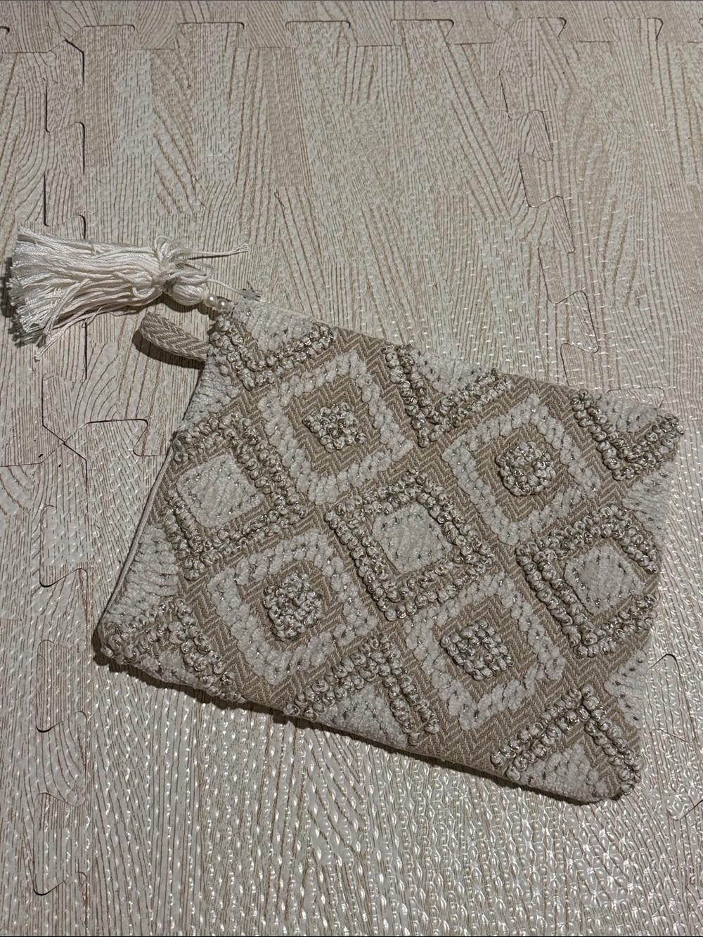 Source Unknown Cream Beaded Geometric Wristlet Clutch with Tassel